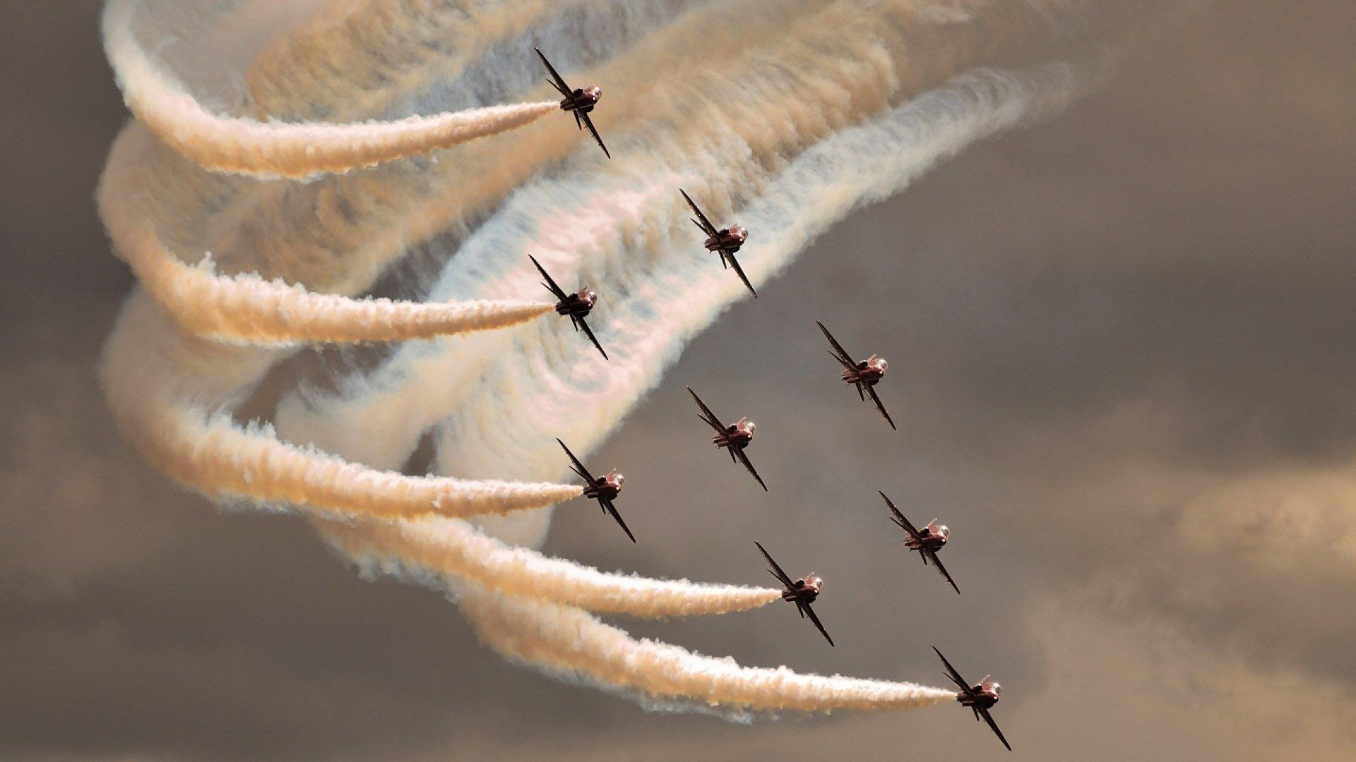 开云·体育官网APP下载-库里赛后与小球迷温情互动，库里和队友